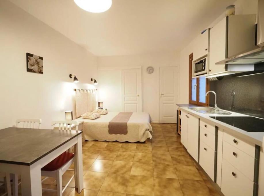 Studio Meuble Avec Terrasse Греу-ле-Бэн Экстерьер фото